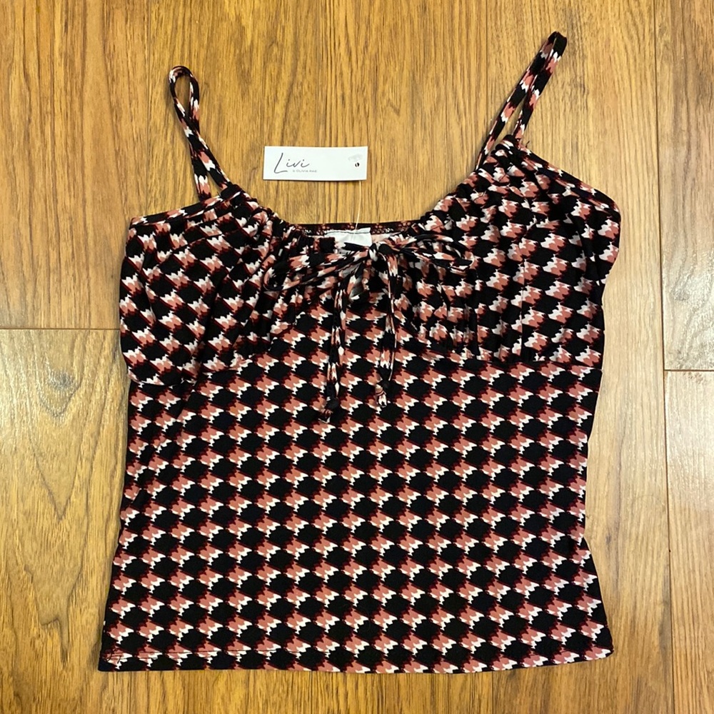 Black and pink cropped tank top